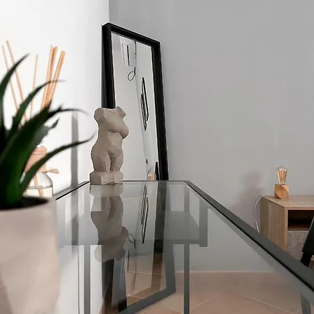 Nea Apartment *