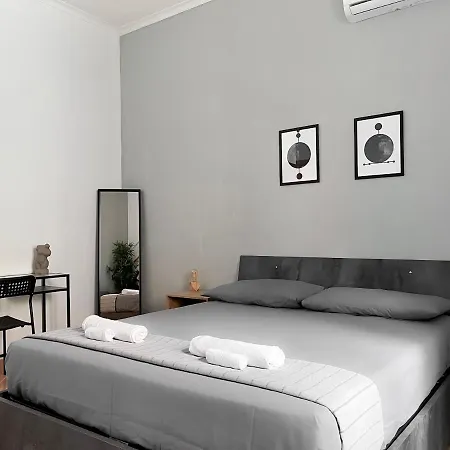 Nea Apartamento *